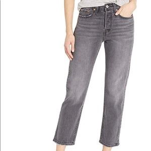 Levi’s wedgie straight jeans size 27
